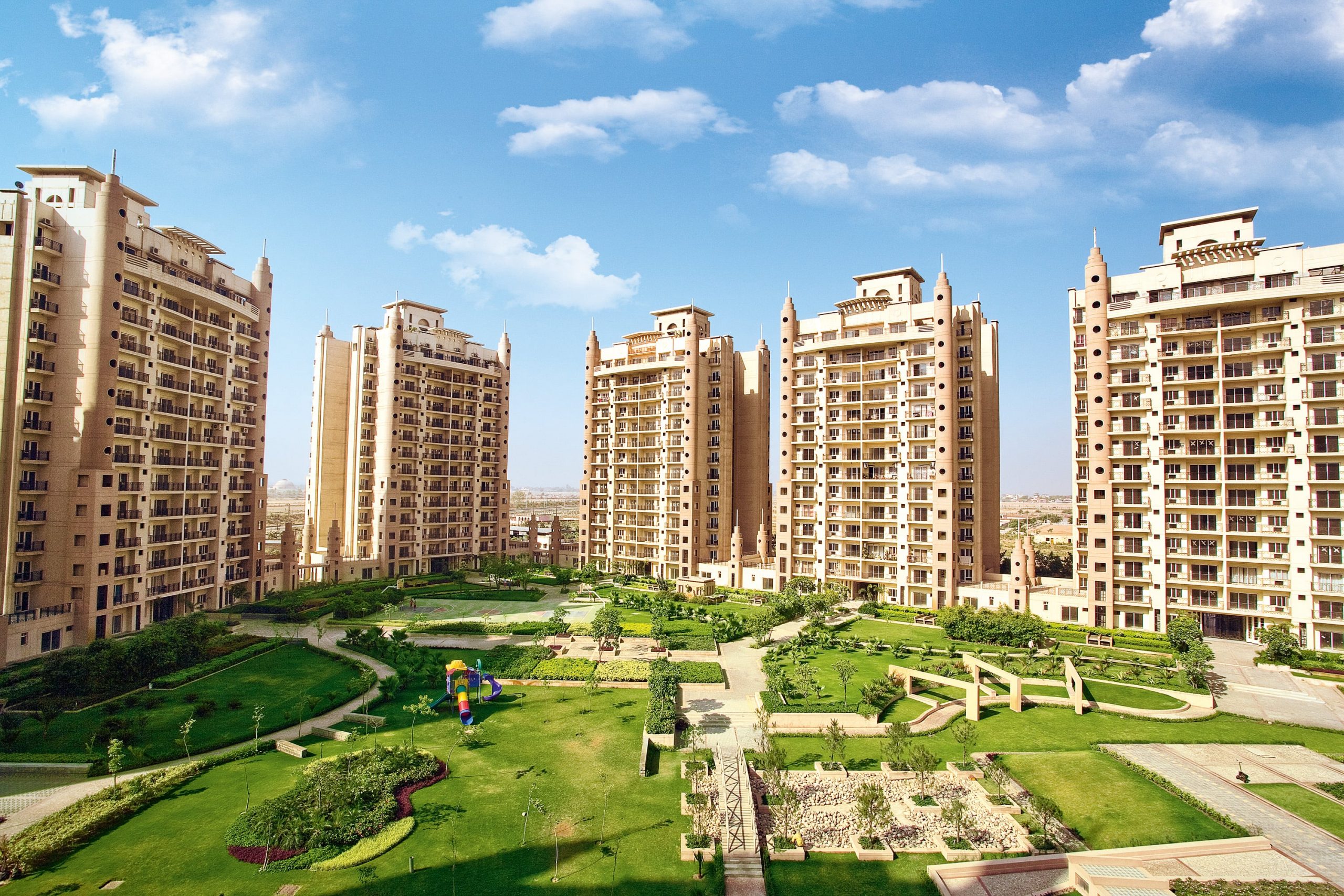 Property Dealer in Noida